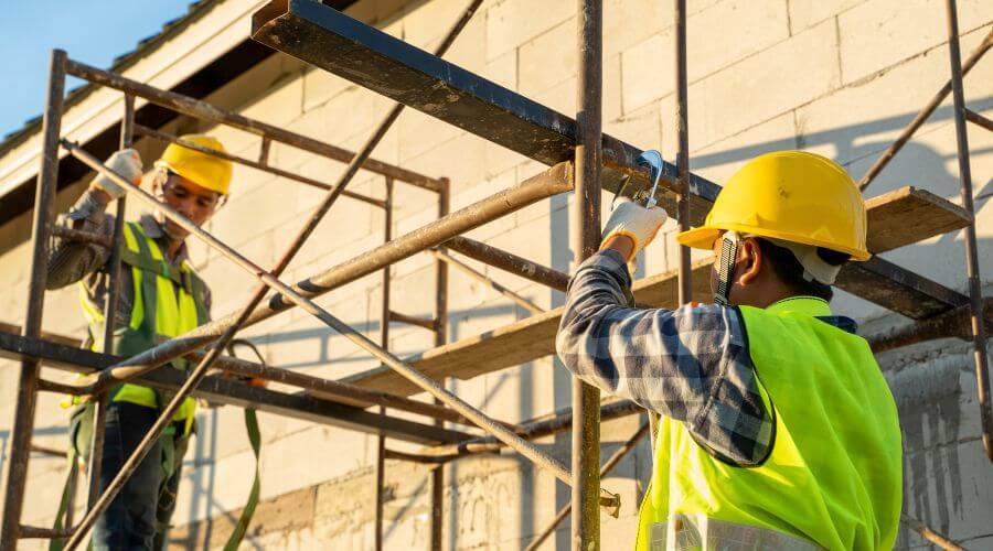 Professional fairlawn roofing services in Scotland, PA